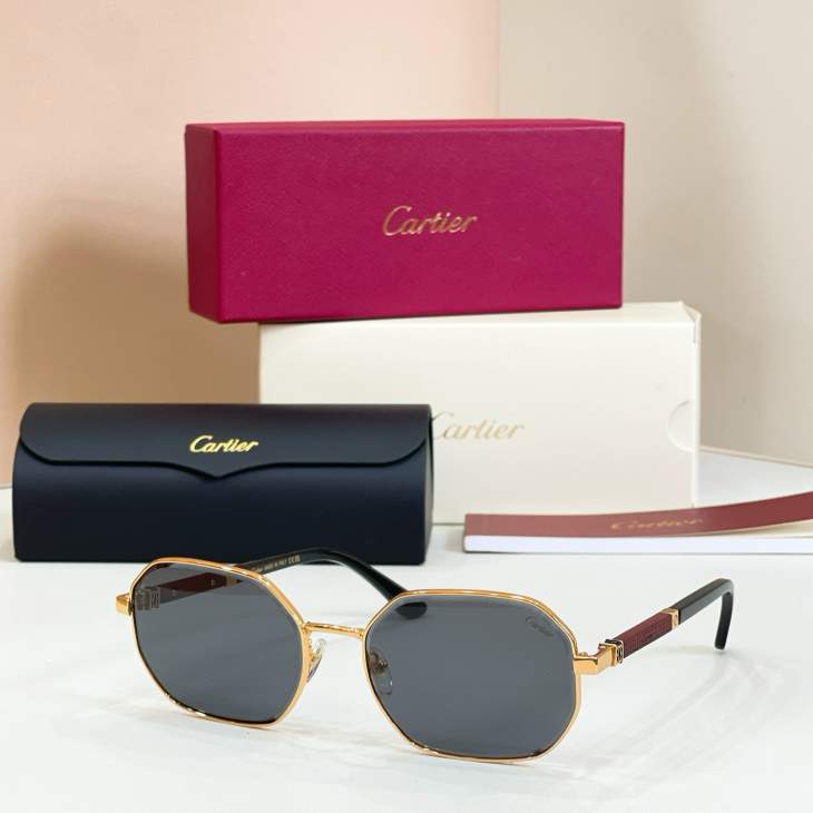 Picture of Cartier Sunglasses _SKUfw80235918fw